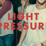 banner_light – 白と水色のカーネーション