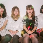 banner_old – 白と水色のカーネーション