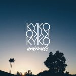 kyko_img – 白と水色のカーネーション