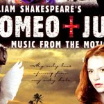 romeo_juliet – 白と水色のカーネーション