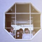 baloonatdawnB – 白と水色のカーネーション